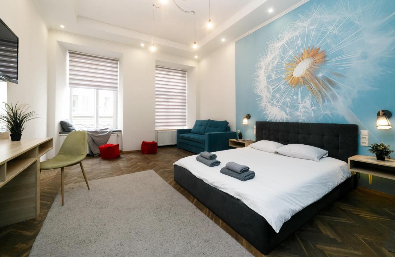 Main Square Apartment Good Stay In The City Center Lviv Luaran gambar